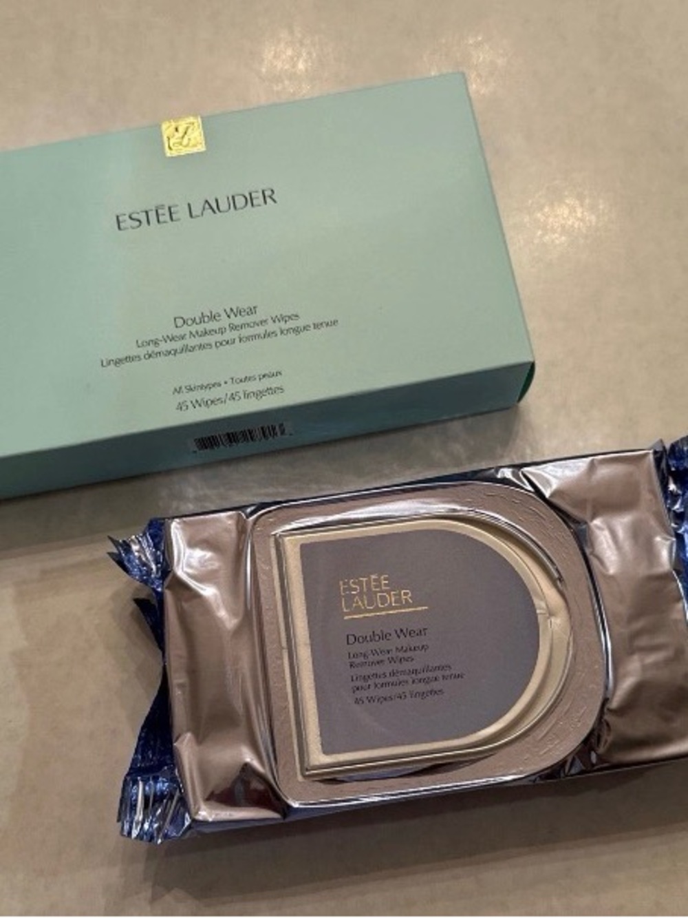 Estée Lauder Double Wear Long-Wear Makeup Remover Wipes